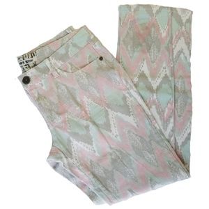 Hot Kiss - Skinny lily